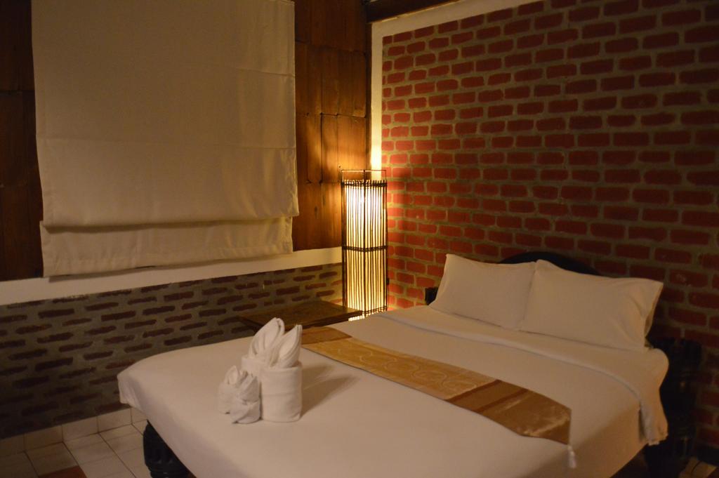 Baan Thai Homestay By Bgb Villas หาดกะตะ ภายนอก รูปภาพ