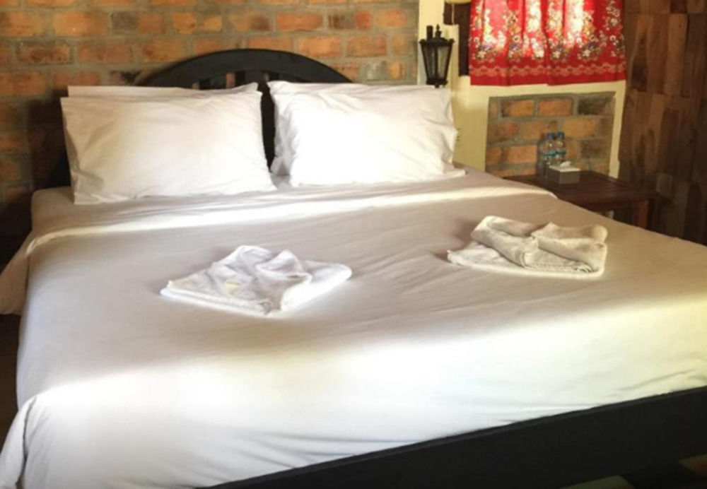 Baan Thai Homestay By Bgb Villas หาดกะตะ ภายนอก รูปภาพ