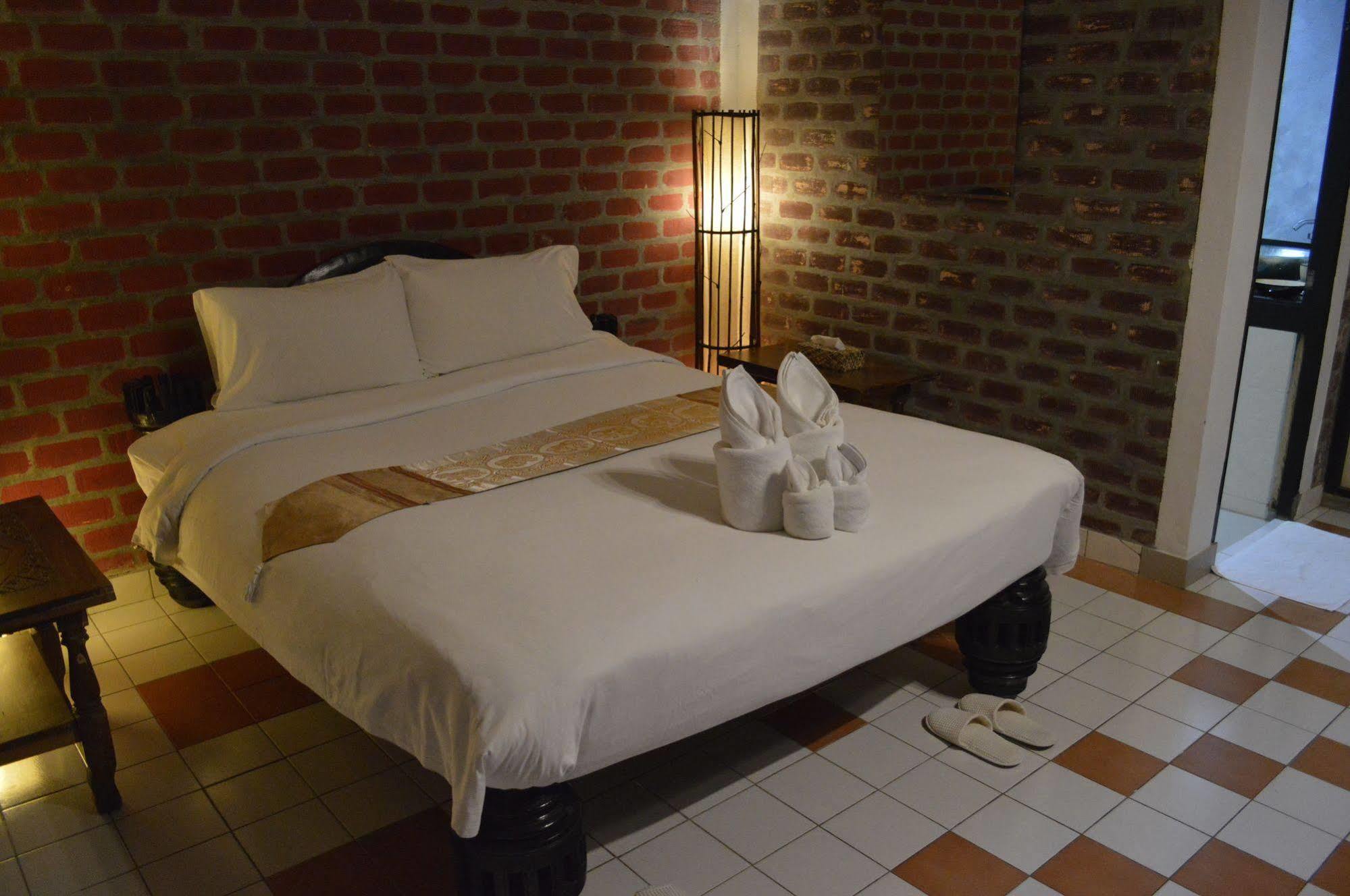 Baan Thai Homestay By Bgb Villas หาดกะตะ ภายนอก รูปภาพ